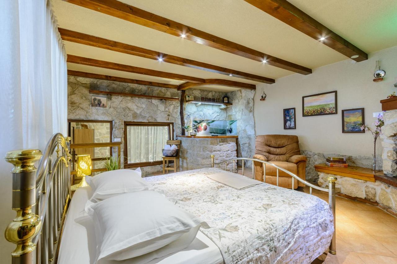 Villa Secluded Paradise 奥米什 外观 照片